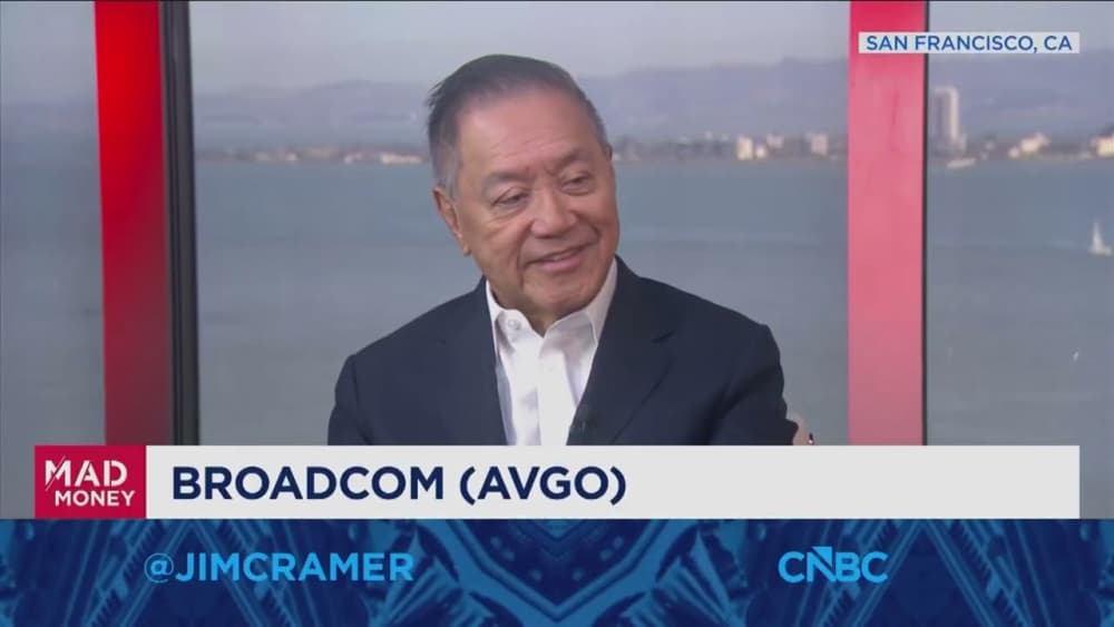 Hock Tan Says Broadcom's AI Targets Stand After Anthropic's Slowdown Call