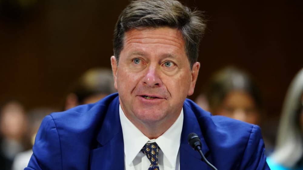 Trump Is Expected to Name Jay Clayton as the White House AI Czar
