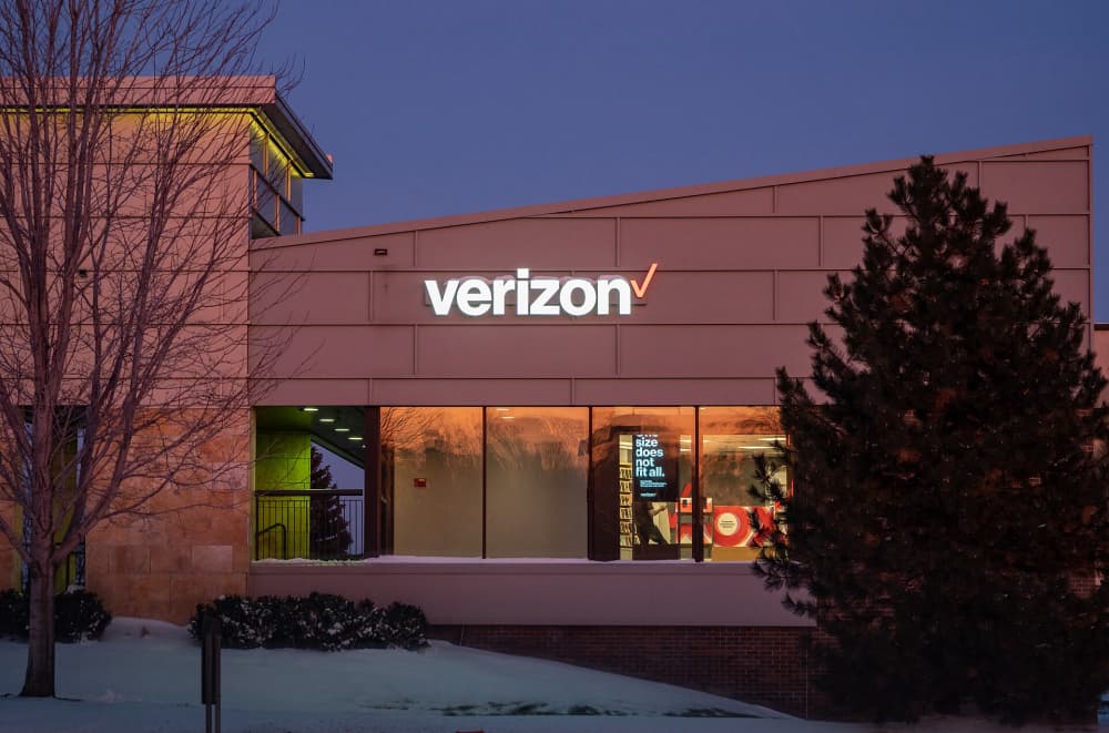 Verizon Cuts More Than 13,000 Jobs in Its Largest Layoff
