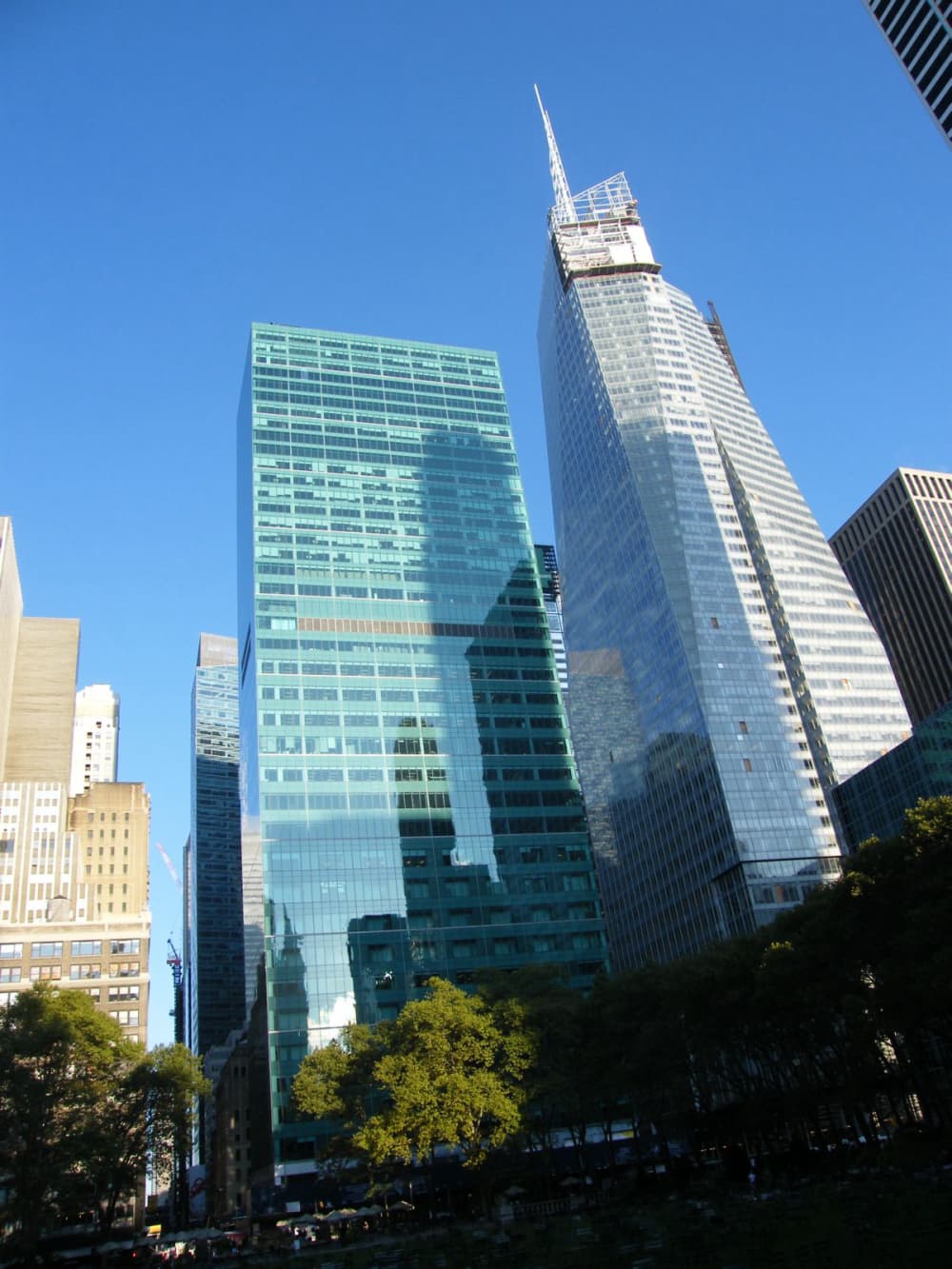 Verizon Authorises $25 Billion Buyback and Raises Dividend