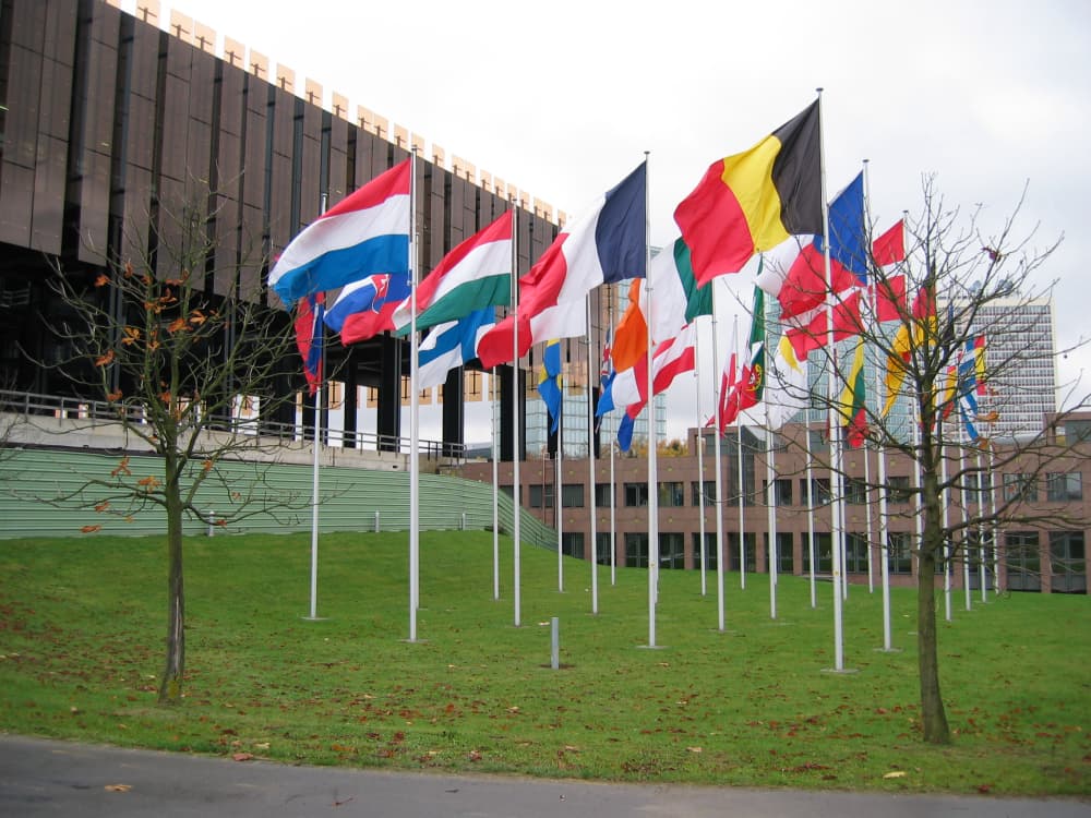 CISPE Sues EU Commission to Annul Broadcom-VMware Merger Approval