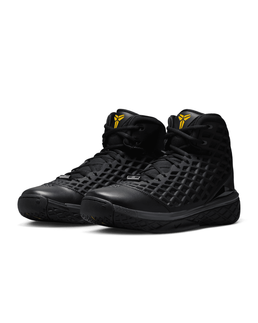 Nike Kobe 3 Protro “Black and White” Releases