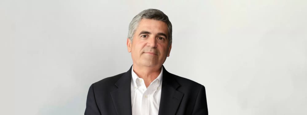 Verizon Consumer CEO Sampath Steps Down