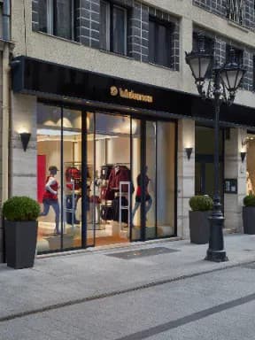 Lululemon Opens Its First Store in Hungary, on Budapest's Fashion Street