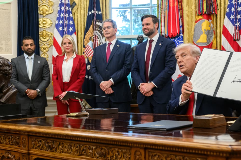 Trump Signs Executive Order Approving the TikTok US Joint Venture Deal