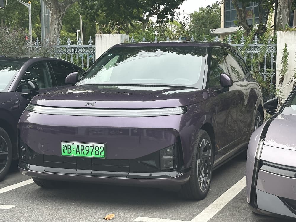 XPeng Premieres the G9L Globally at the Paris Motor Show