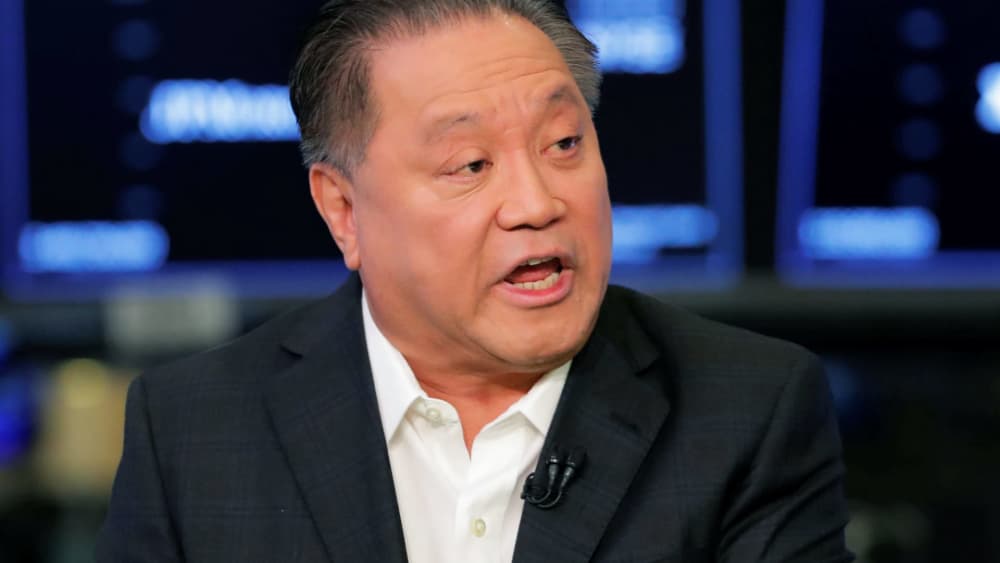 Hock Tan Says Broadcom's AI Targets Stand After Anthropic's Slowdown Call